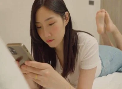 Người vợ bị chồng cắm sừng mây mưa với anh nhân viên giao hàng